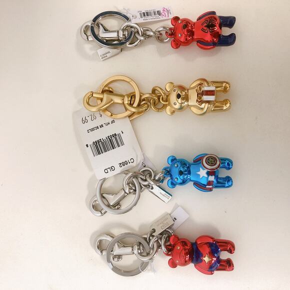 COACH 2046 MARVEL CAROL DANVER BAG CHARM - Picture 7 of 7